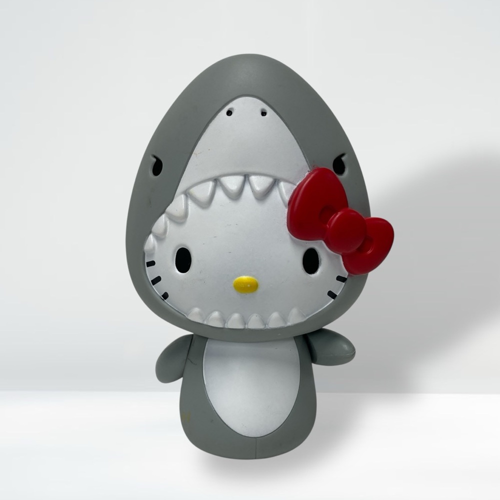 Hello Kitty x Jaws Universal Studios Vinyl Figurine Shark Week Movie Figure 4.5"